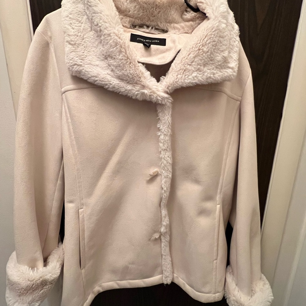 Jones New York Women's Cream Teddy Jacket